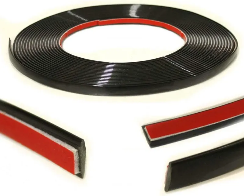 Самозалепваща лайсна протектор за врати прозорци странични огледала предна броня 12мм х 15м - 0